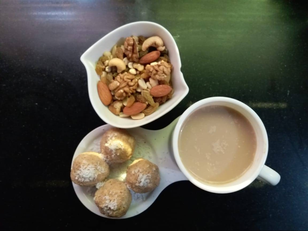 Nuts, rice, laddu, recipe, pakistani, healthy,